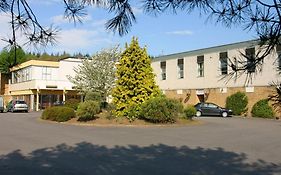 Eight Acres Hotel